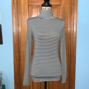 American Eagle Soft & Sexy S green and white striped turtle neck. Soooo soft